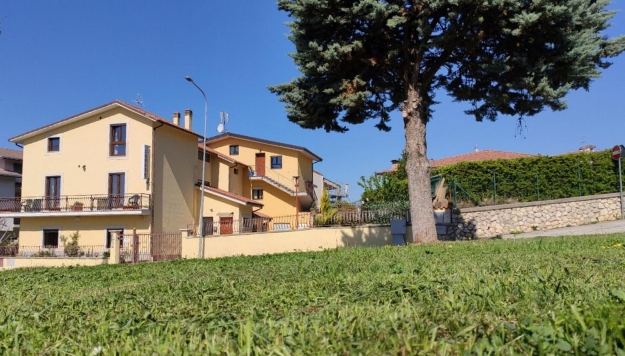 Complesso Turistico Aurora - Camere B&B Poggio Picenze Exterior foto